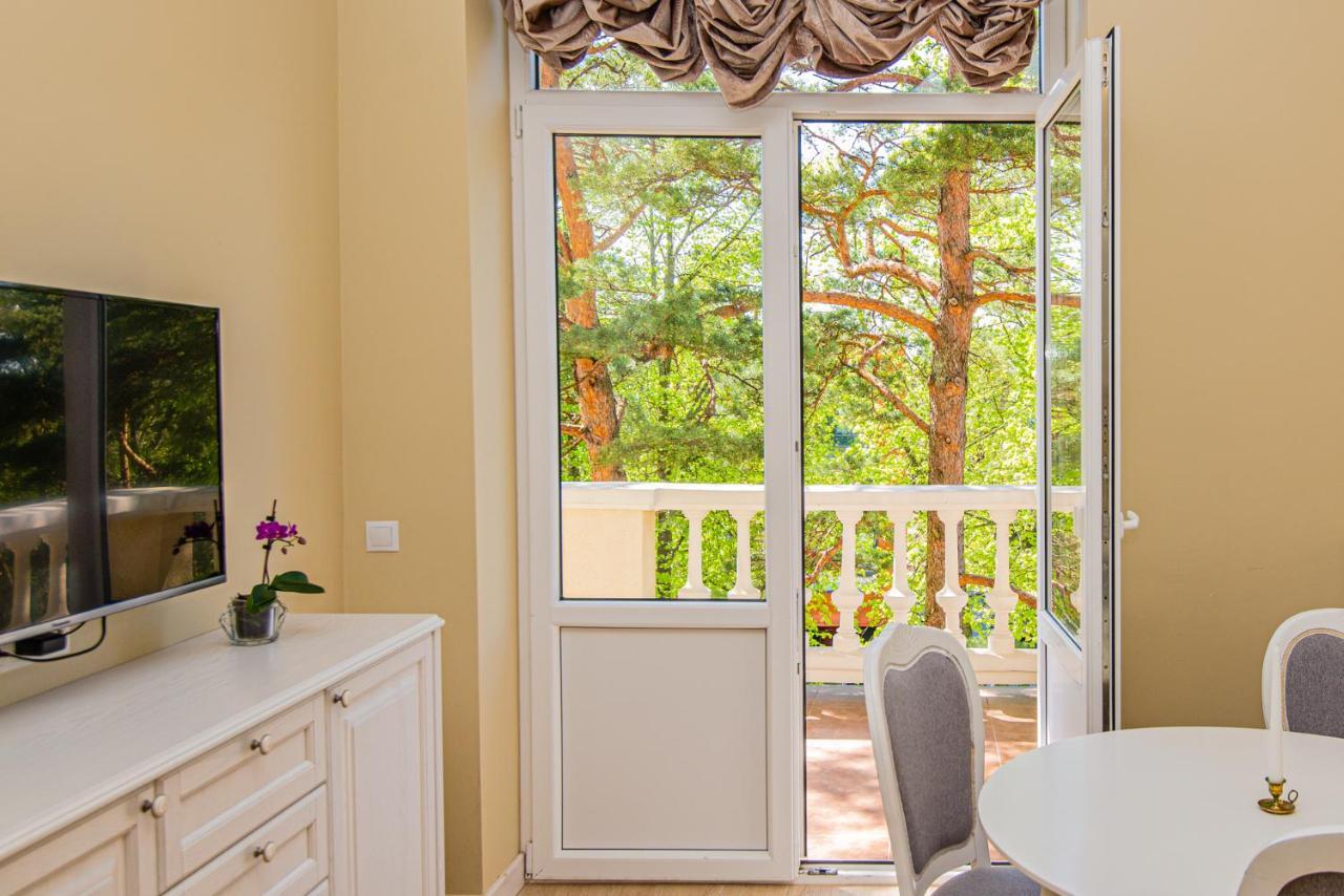 Zuvedra Hotel Palanga Ngoại thất bức ảnh