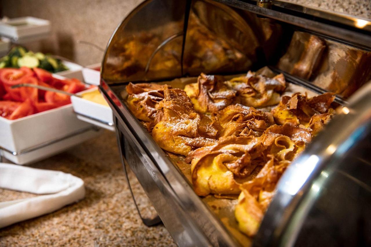 Zuvedra Hotel Palanga Ngoại thất bức ảnh