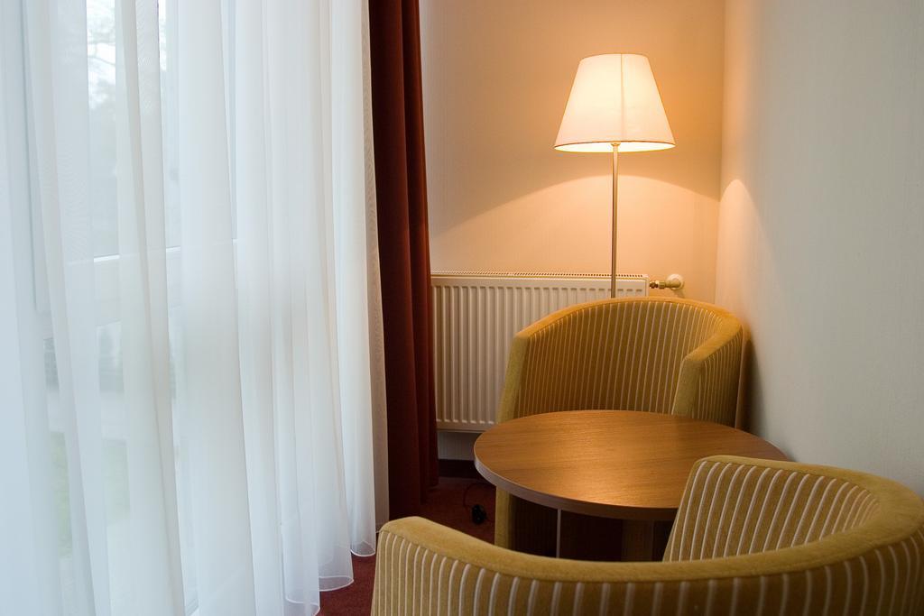 Zuvedra Hotel Palanga Phòng bức ảnh